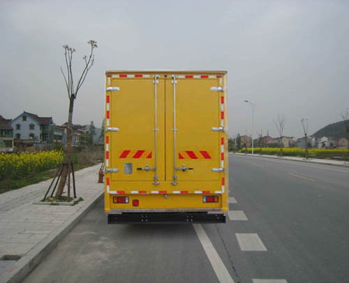 五十铃FTR电源车